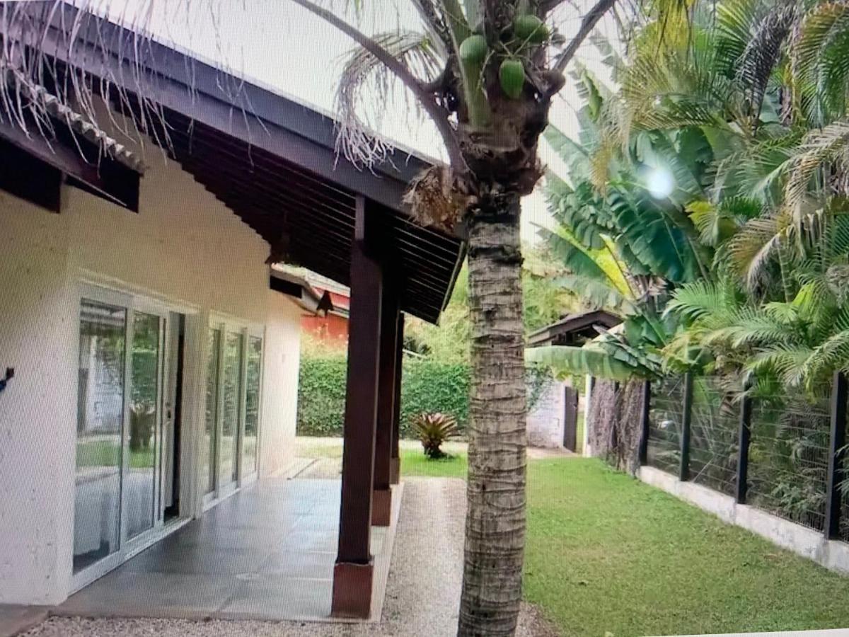 Praia De Itamambuca- Casa Charmosa E Iluminada Ubatuba Exterior photo